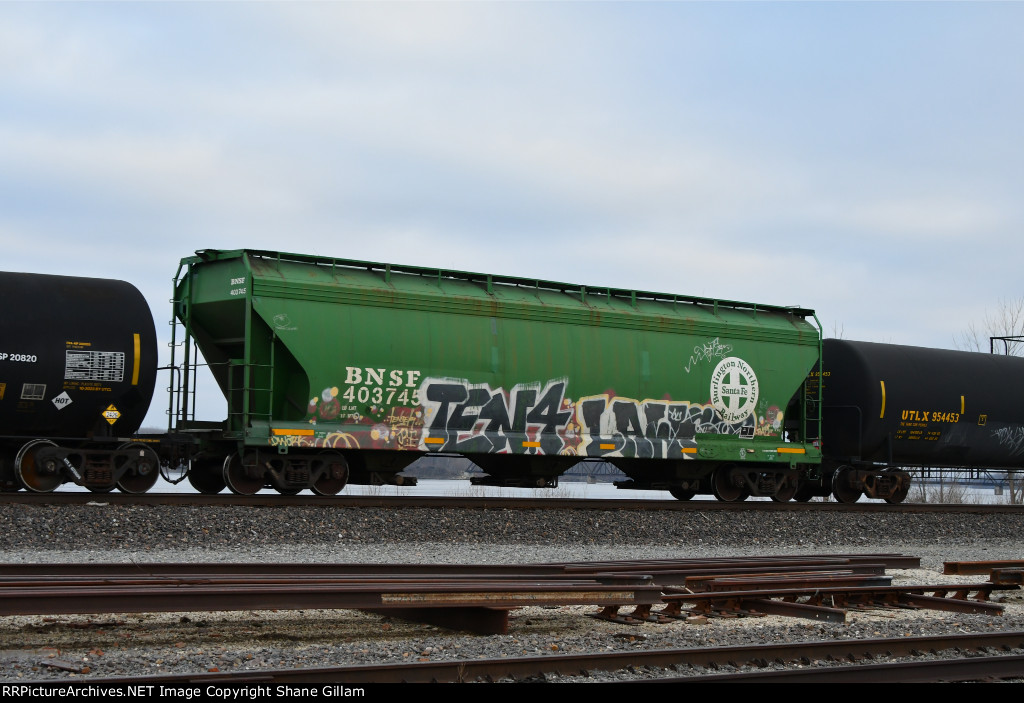 BNSF 403745